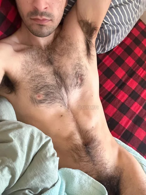 morning musk is no joke when you’re this hairy