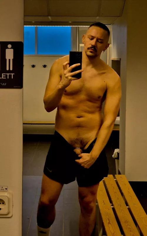 Need a bro to take care of this 🍆 [34]