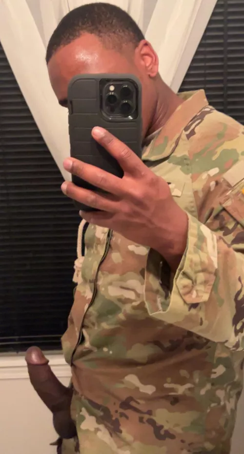 Need somebody to make me cum on 24 hour duty