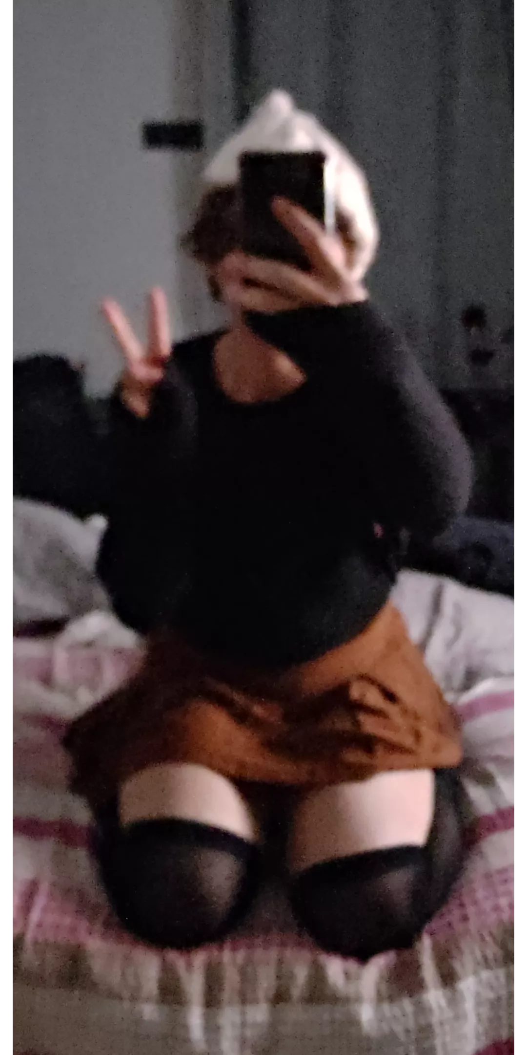 out of focus but still cute af with thicc thighs