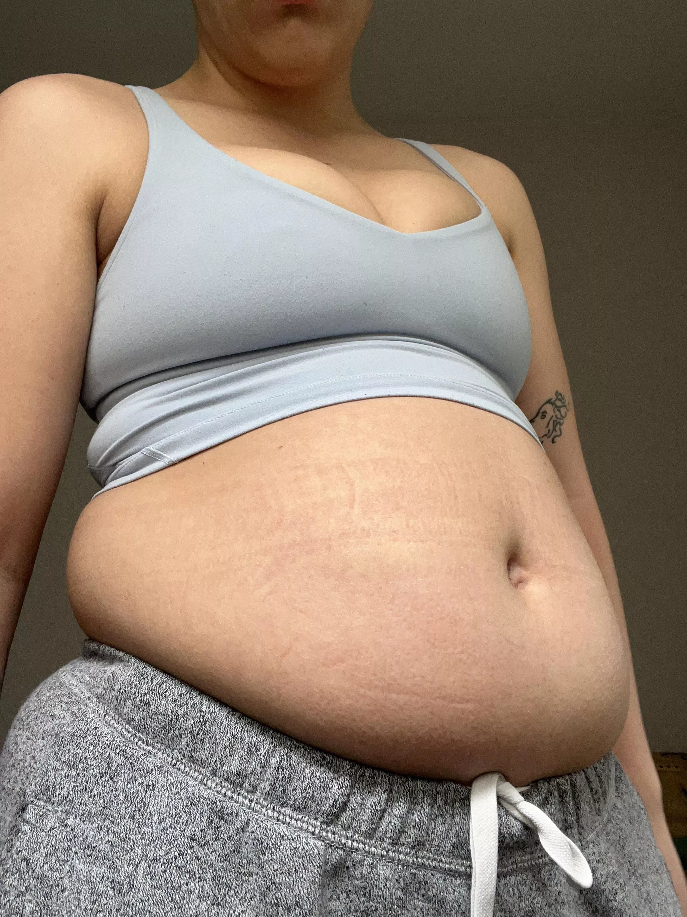 POV: you are my delivery driver arriving with all my food and this is how I answer the door