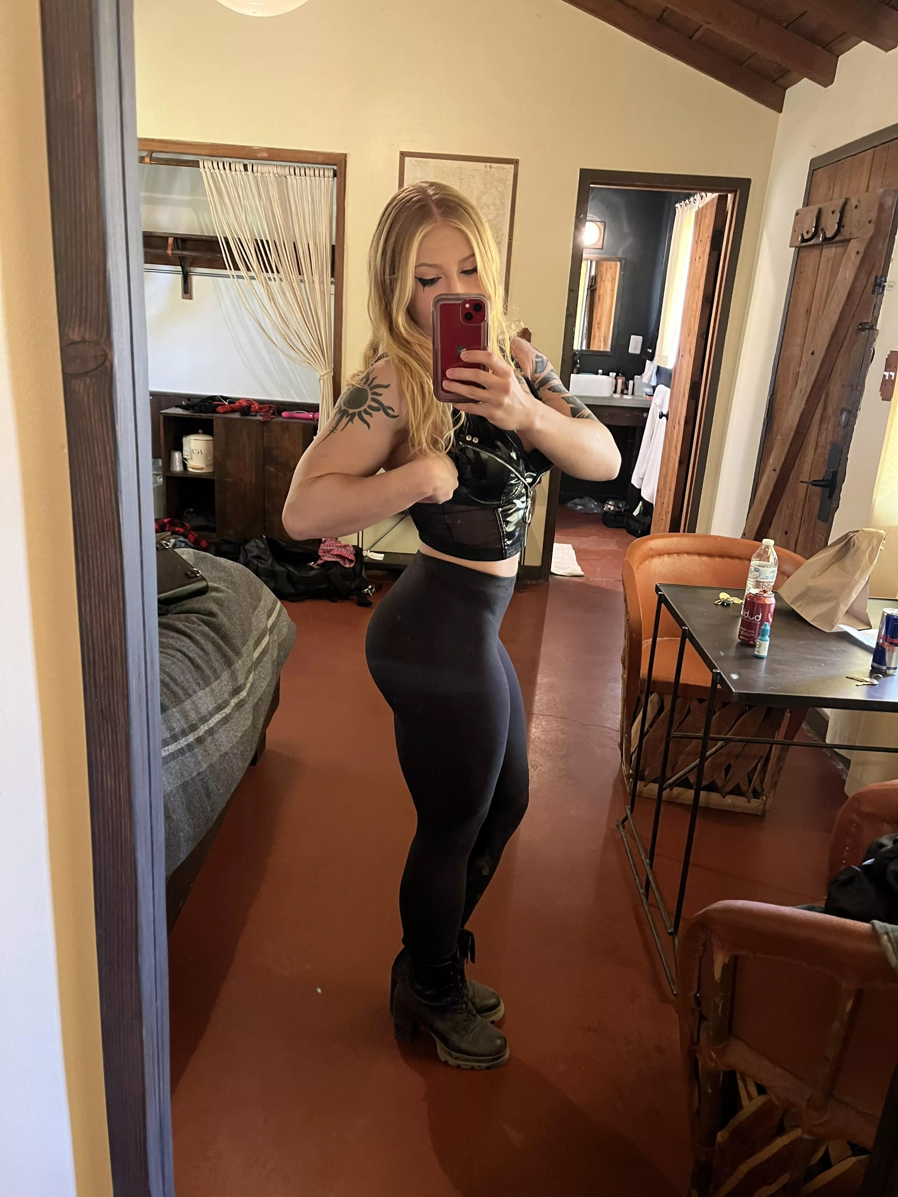 Those leggings really makes my ass look bigger