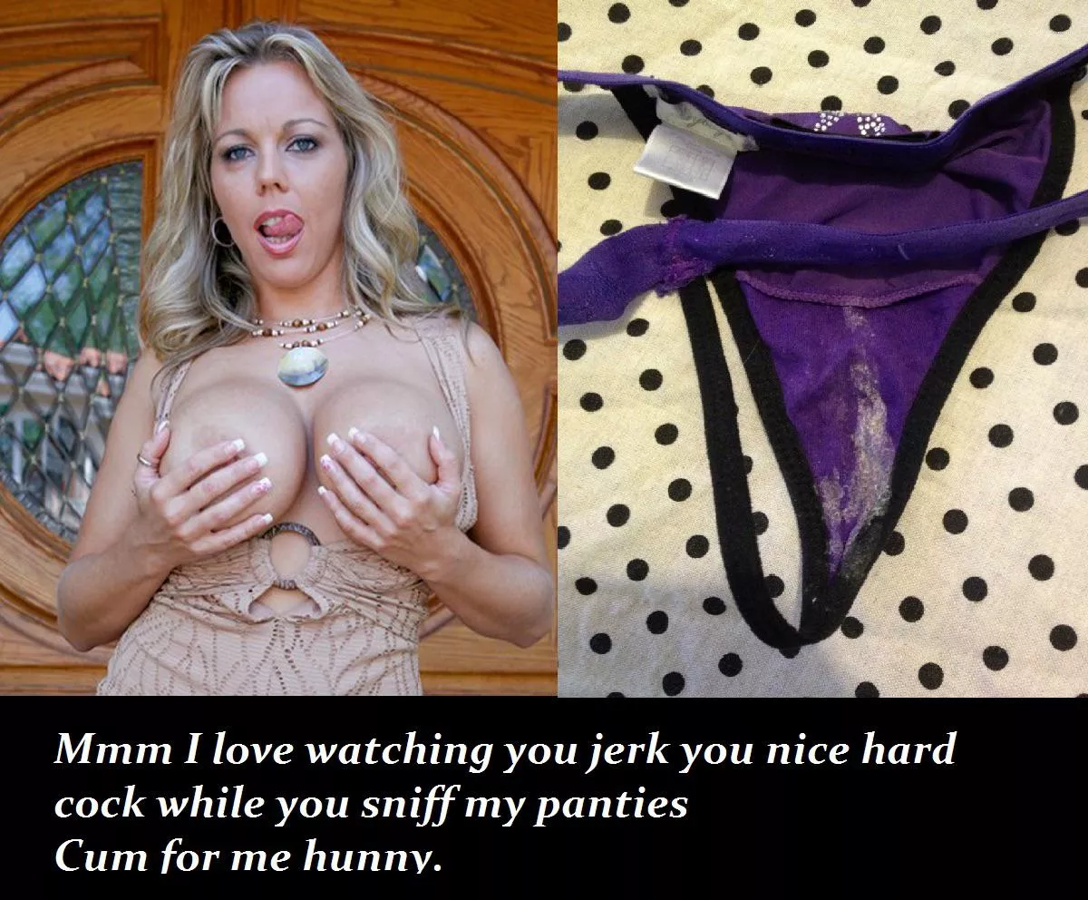 Who loves sniffing their moms dirty thongs ?