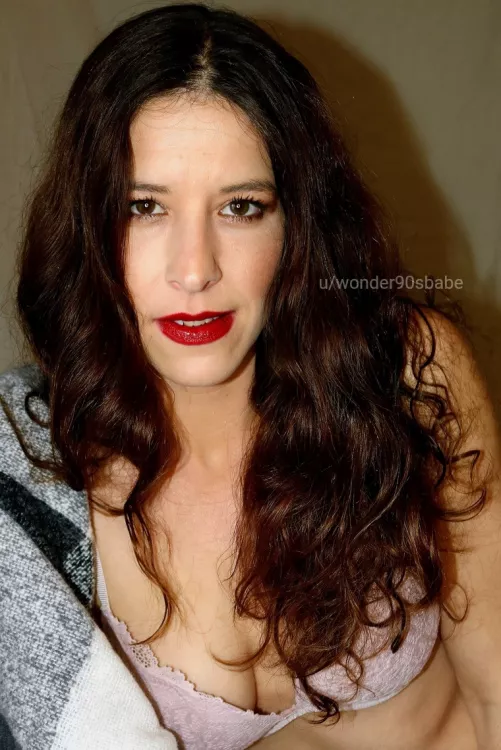 Would You Kiss my Red Lips 💋