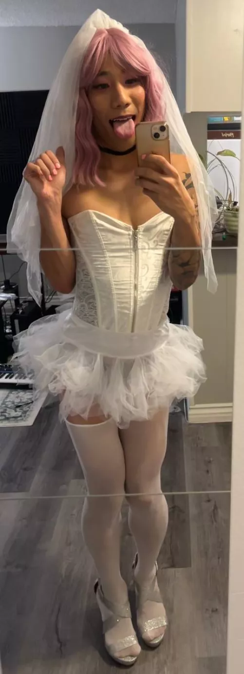 You may now kiss the bride! 👸💋