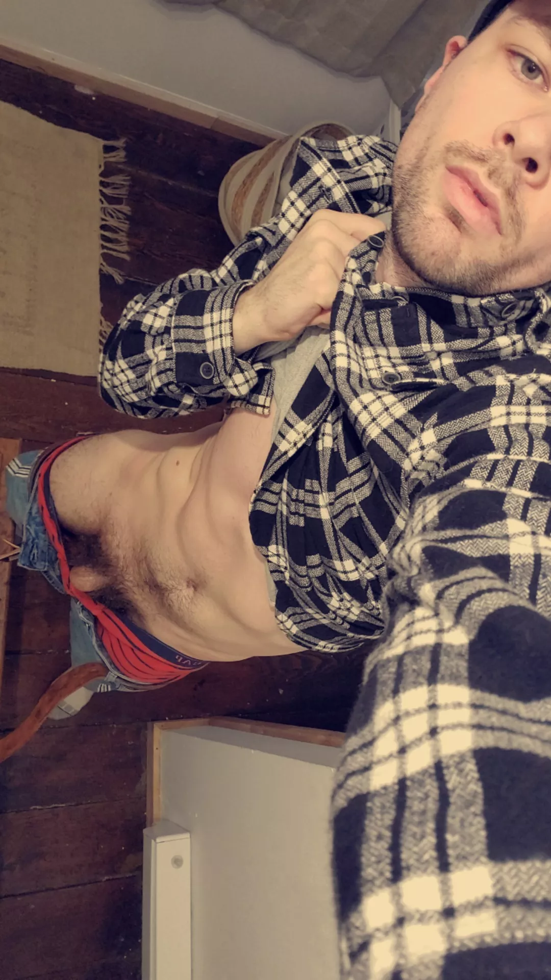 23, fit, bored and horny as hell add me! reggiekone