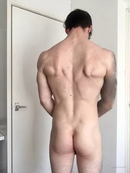 31M. 164lbs. 5’10”. No where close to where I want to be with my body, yet still proud of my progress.