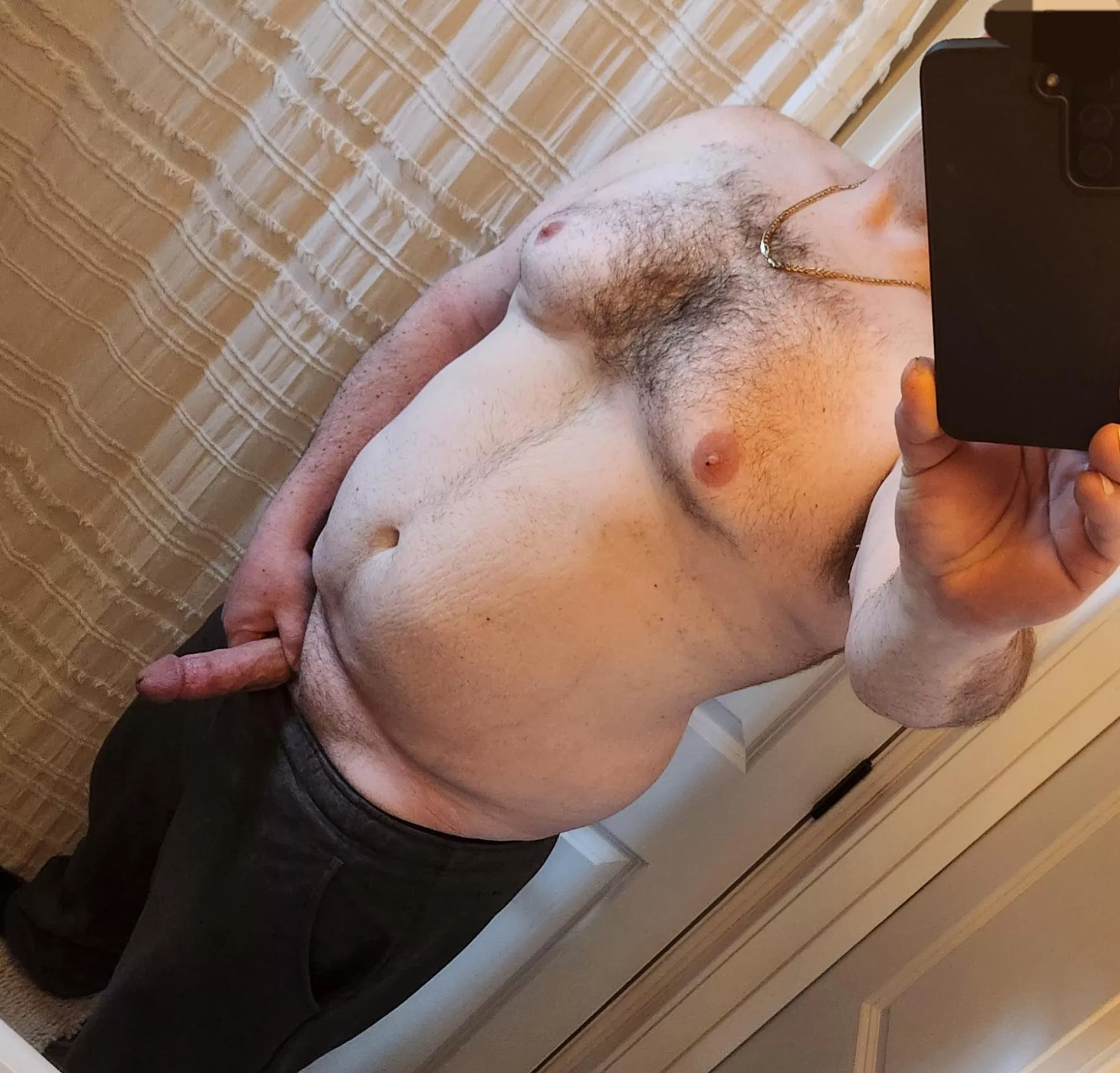 [43] Love women with big areolas🤤