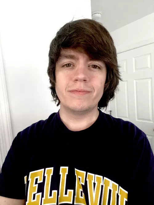 Any love for a gay 32 yo college student?