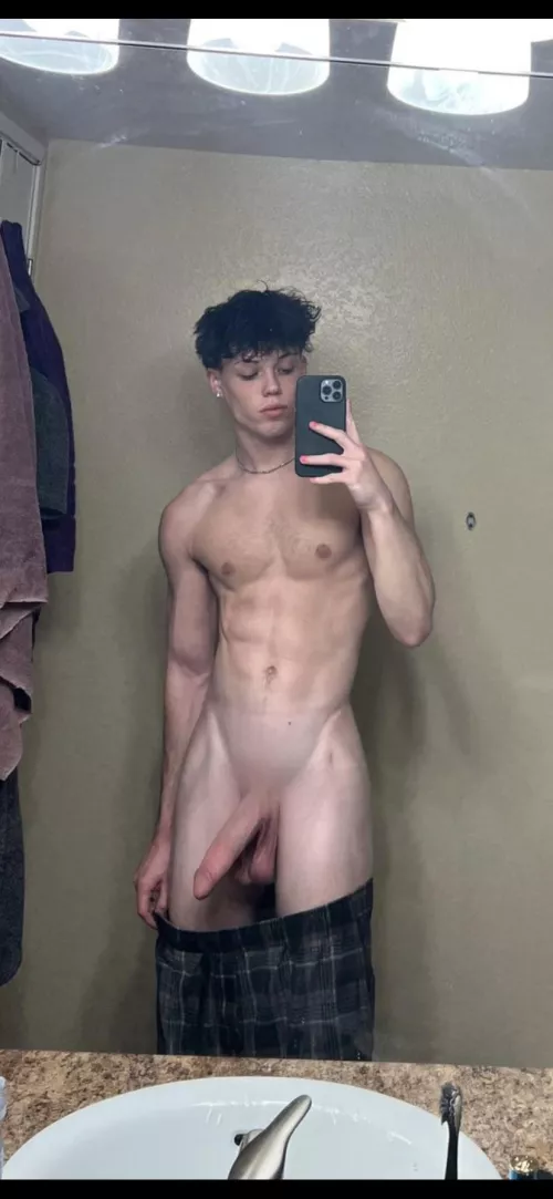 Any other bwcs wanna share a pussy with me 9”+ only