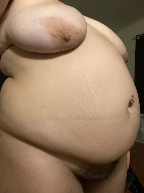 Been eating all day feeling like suuuch a piggy 🐷 roll me away