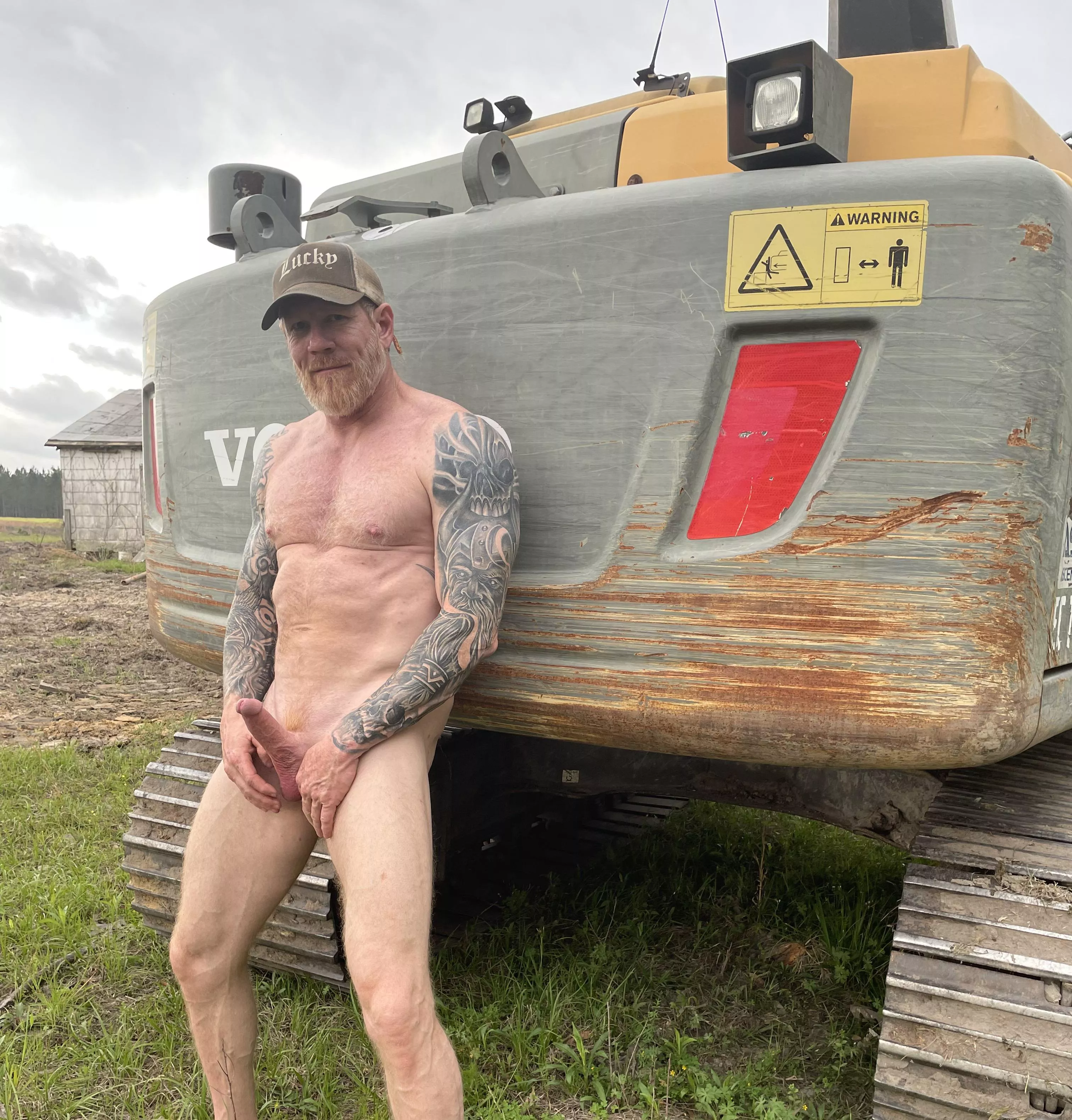 Big equipment pose (49) Georgia