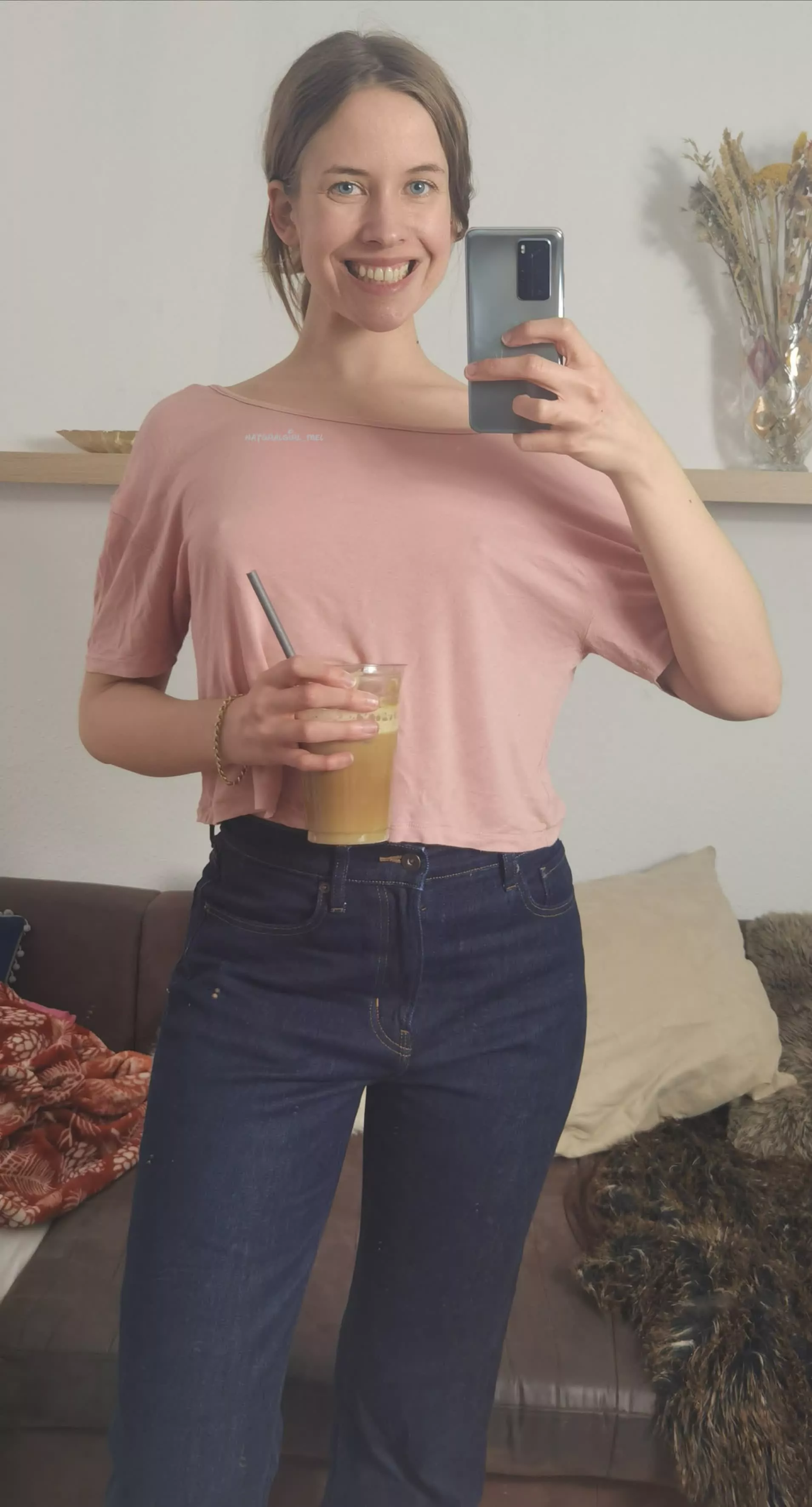 Blue jeans with pink shirt and no bra ✌️