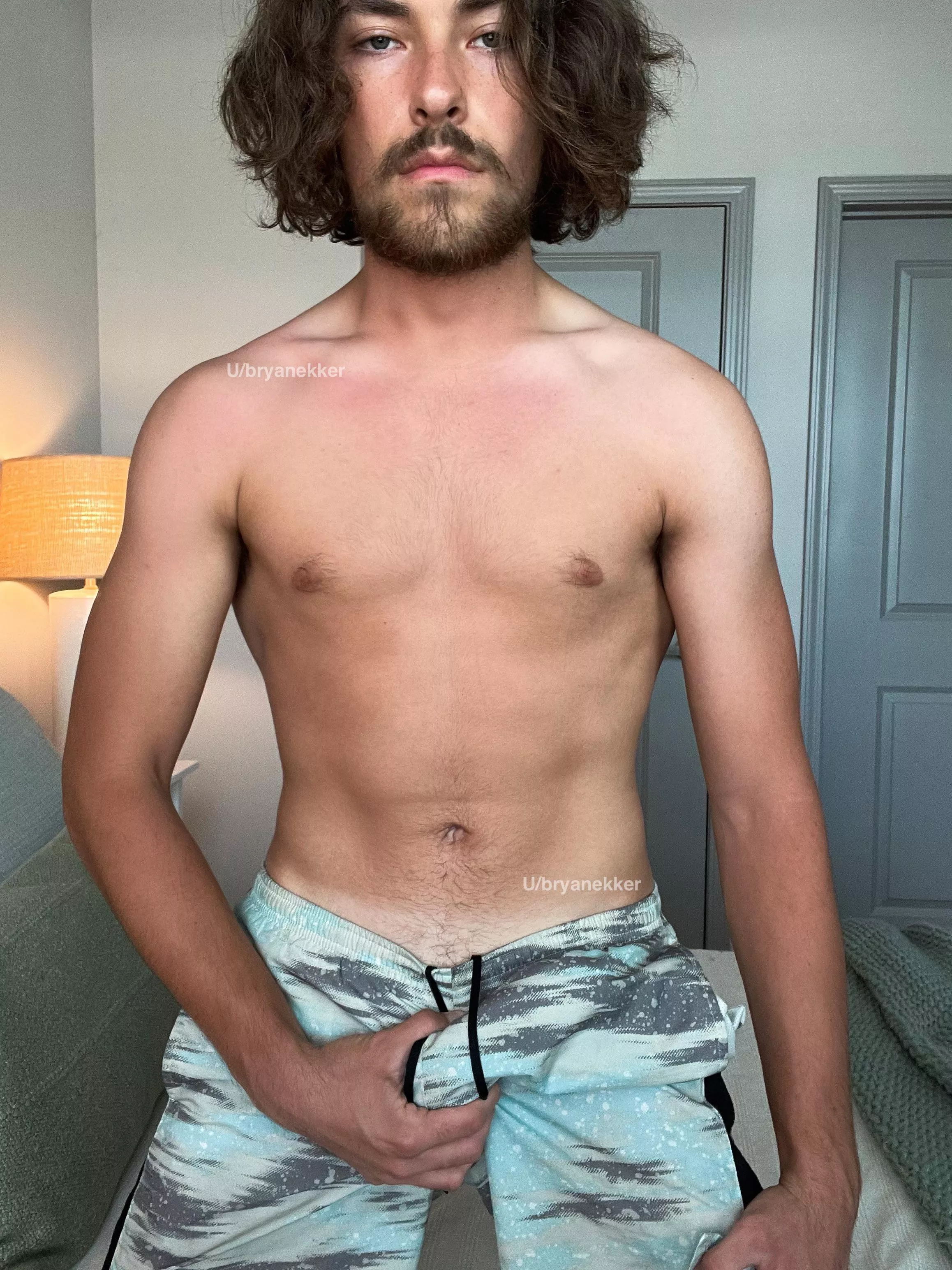 Caught you looking😏