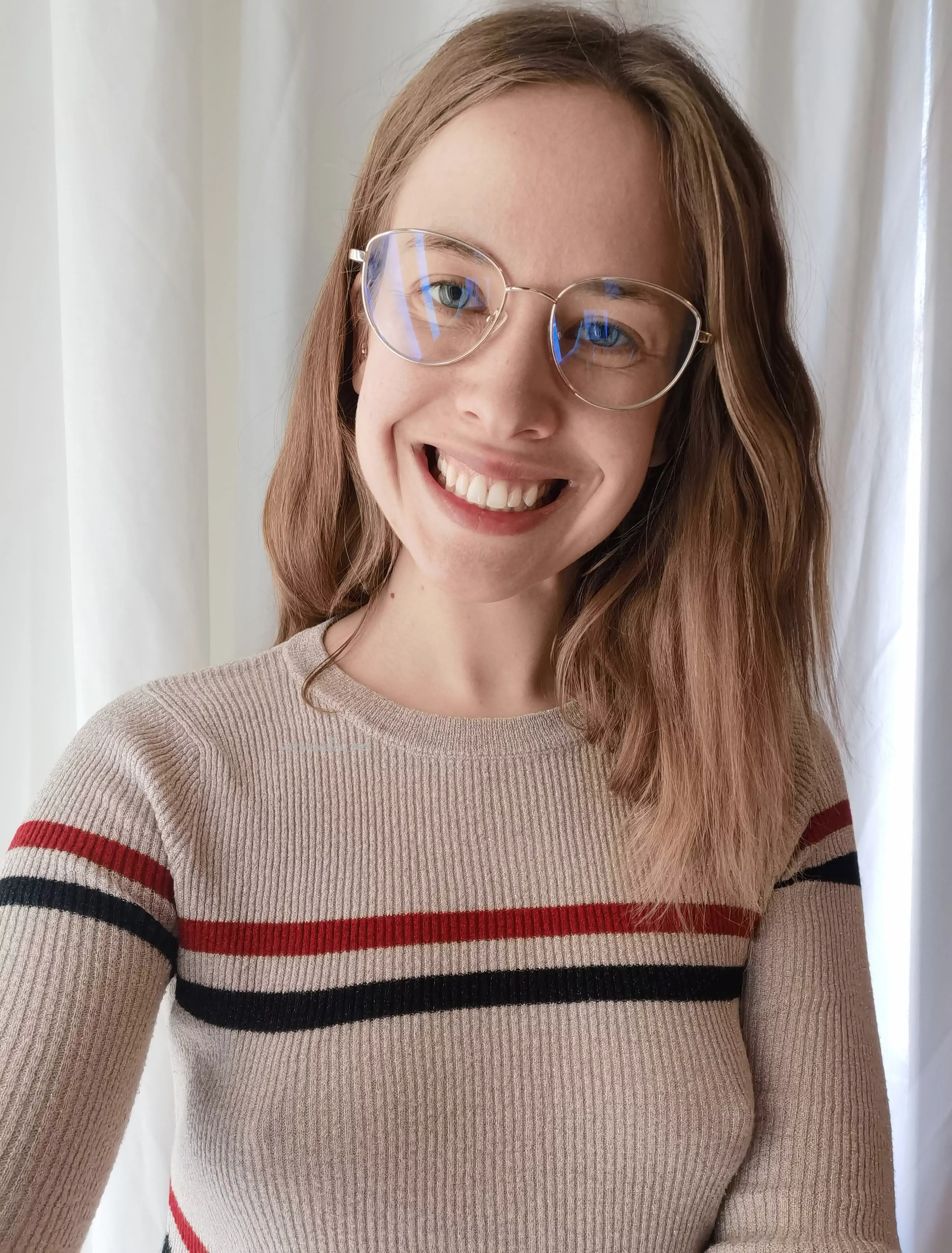 First pic here: yes to glasses, no to bras