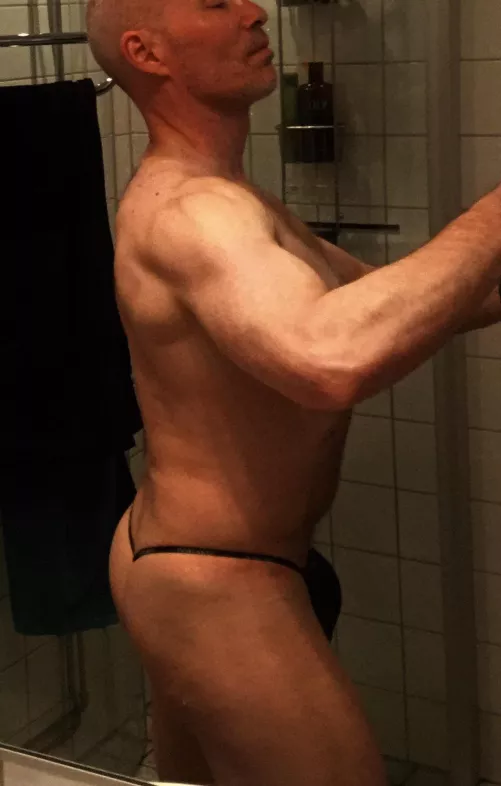 Flashing my hot thong!