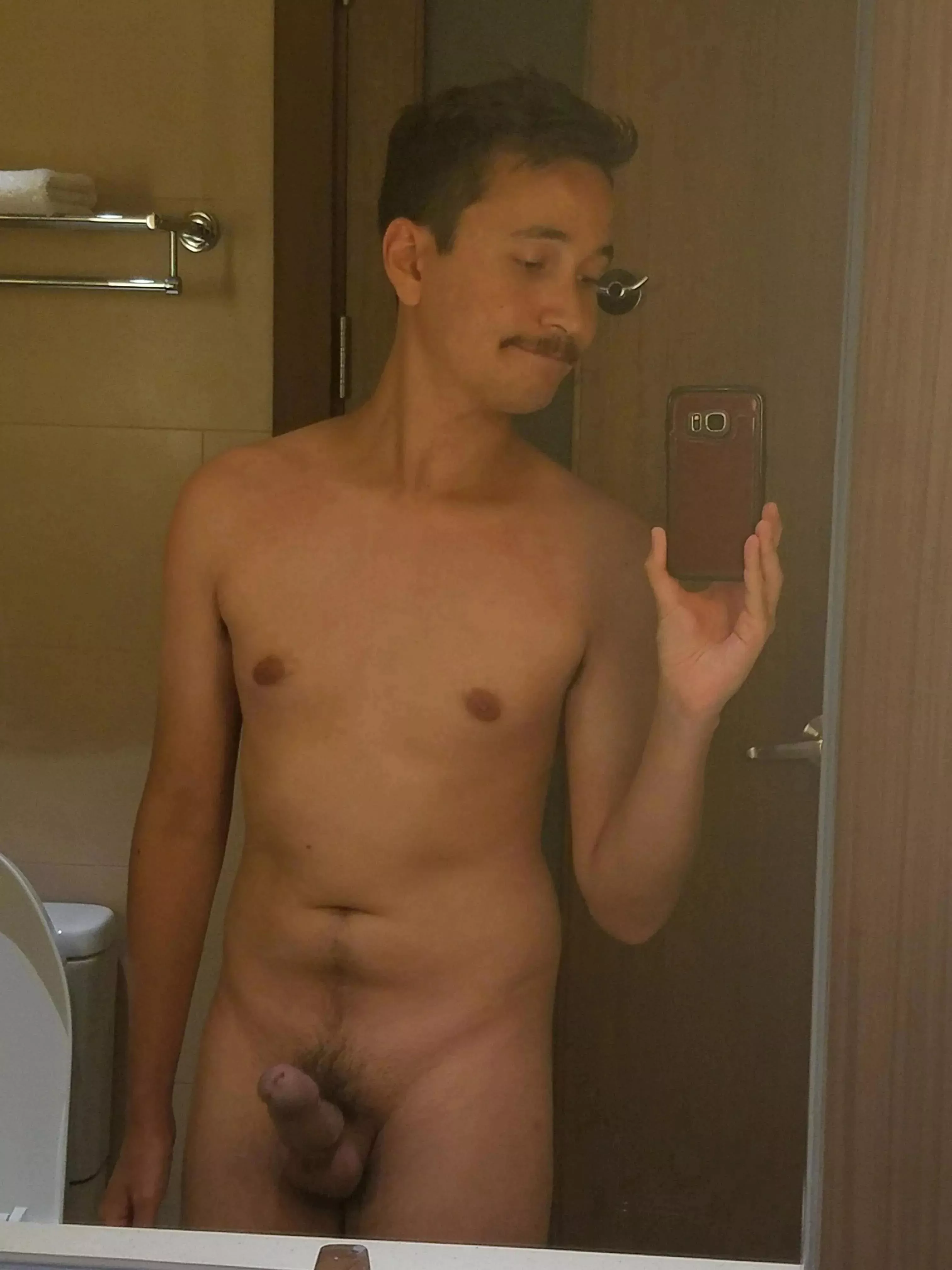 Happy 4.5 incher keen to make some hung gamer friends. I'm on PS5 :)