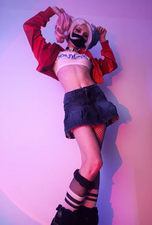 Harley Quinn by SaraTh3Bunny