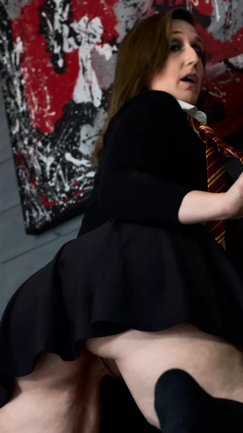 Hermione solemnly swears, she up to no good [f]