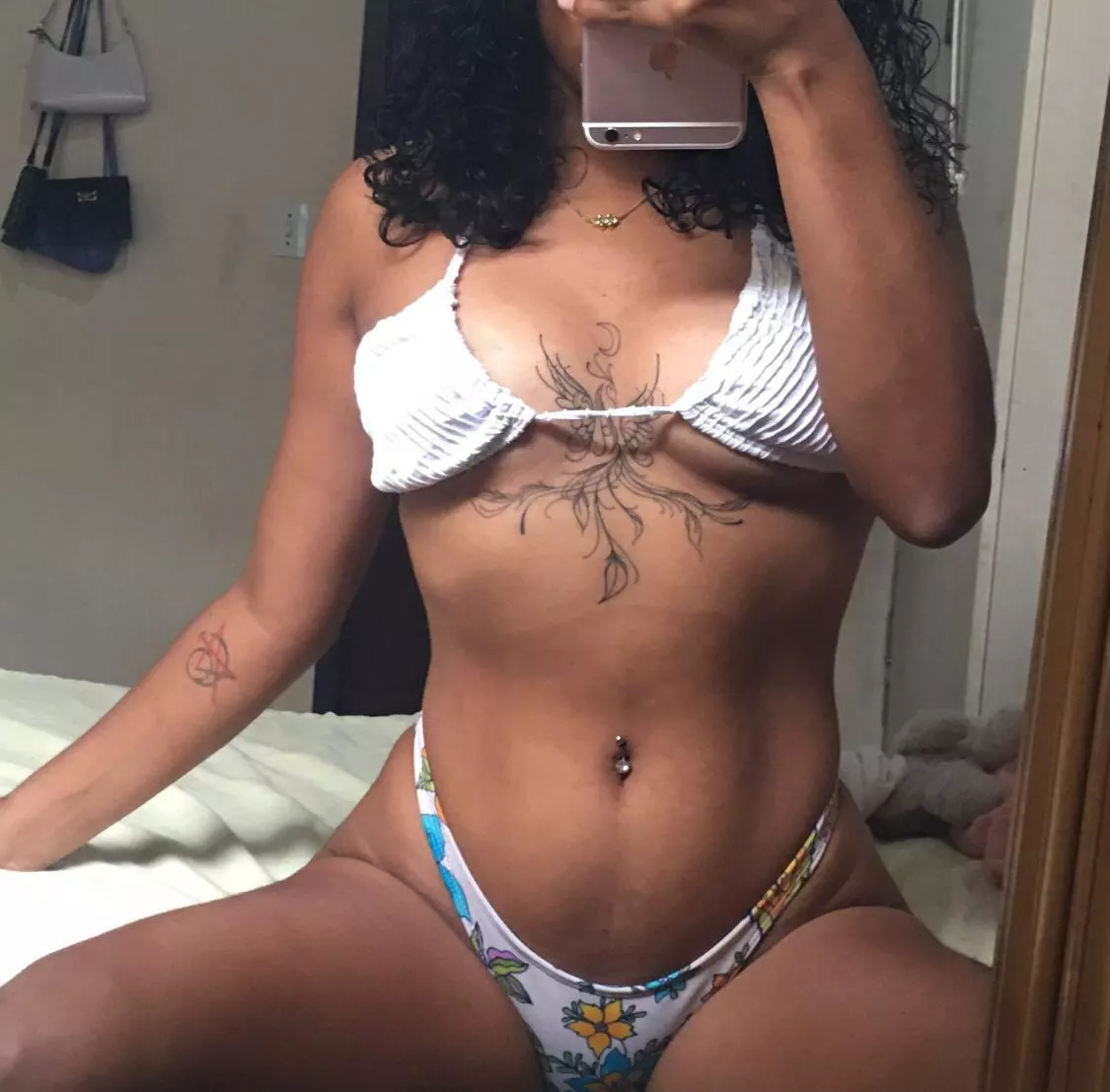 Hey there, mi amor, ready to spice up your life with a Latina chick?🥰