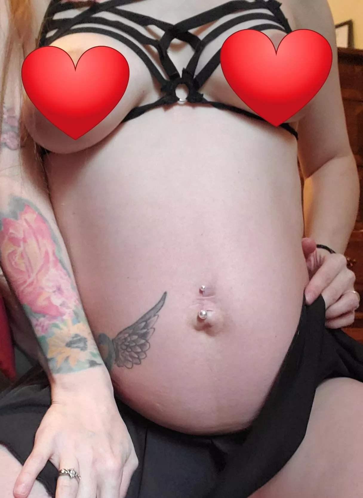 hoe can I please you today? I want to be your good girl! 27weeks pregnant ❤️