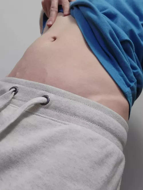 How much fun does a pocket sized 5'3 105lb femboyyy sound?