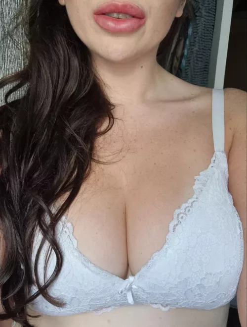 I even get freckles on my lips