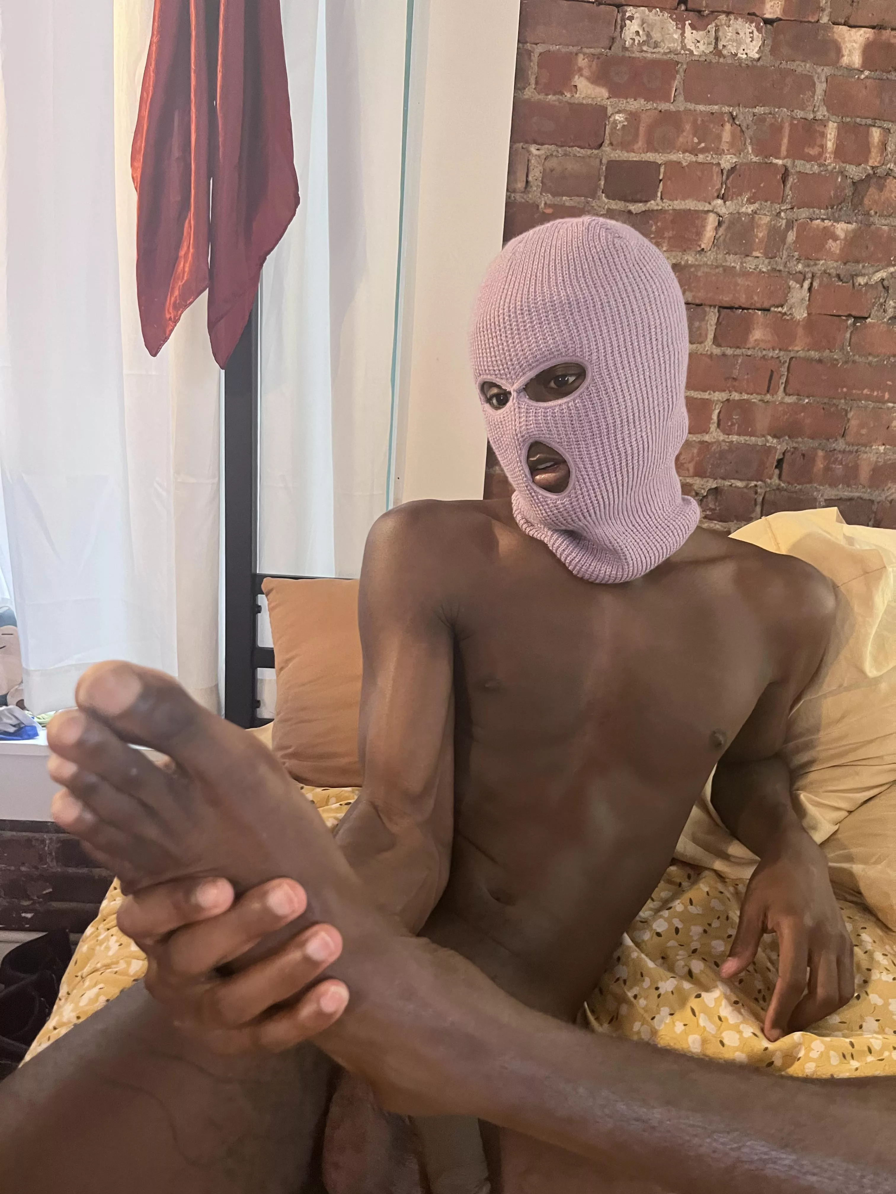 I want you on your knees sucking my toes