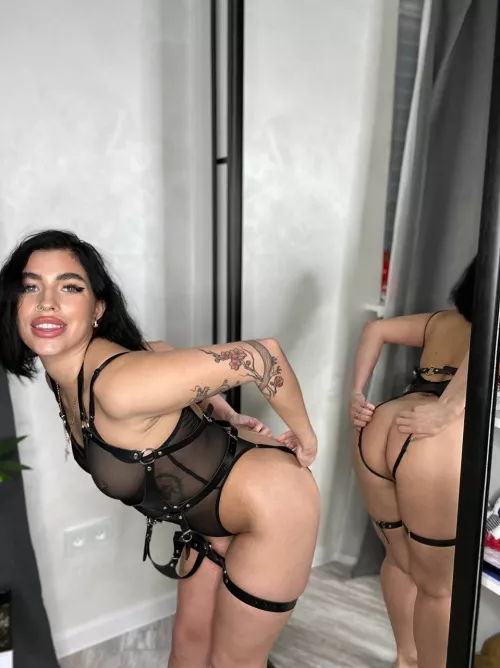 I'll be you thing, use me as you wish [F]