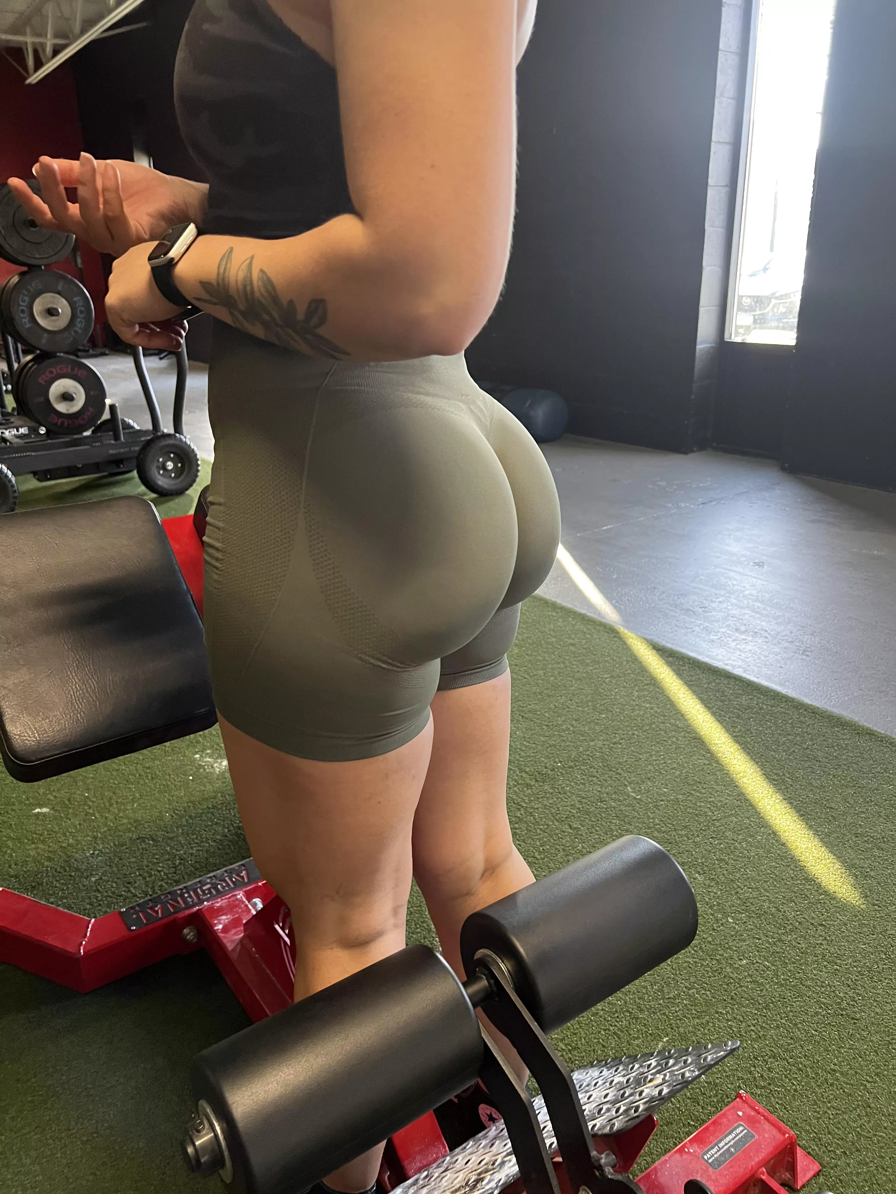 I’ll help you get that extra rep 😘 [f]