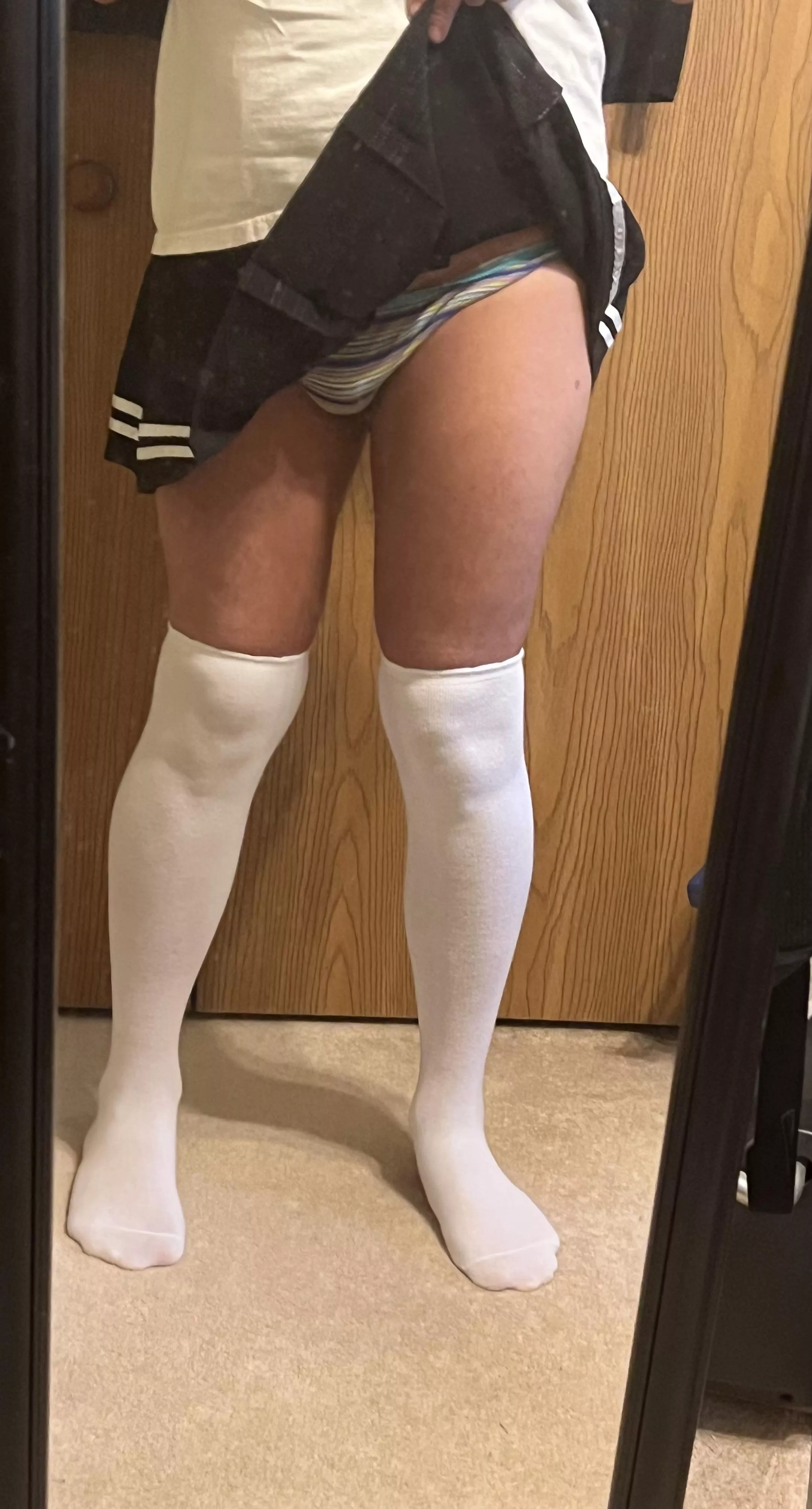 Just a lil flash🤭