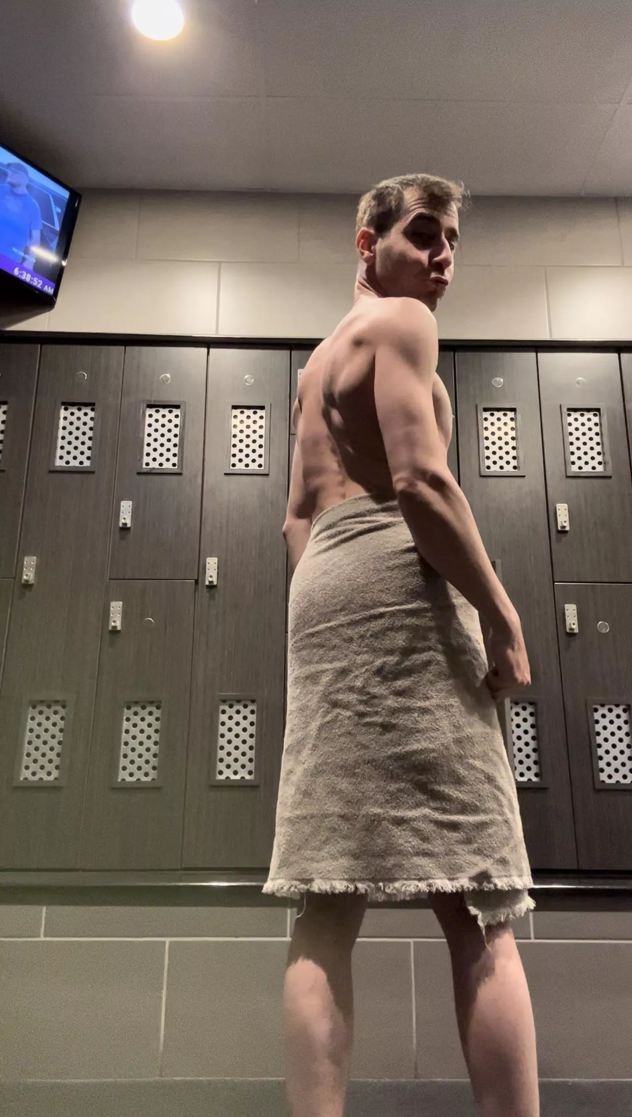 Kisses to any of my gym friends 😘