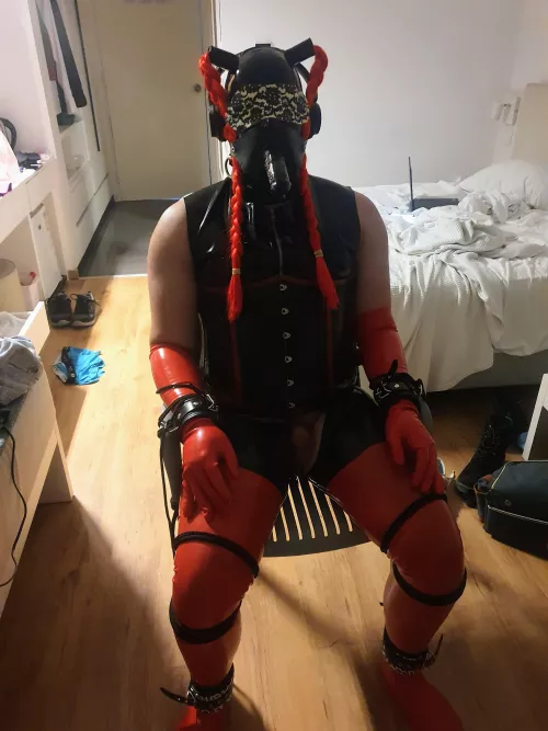 Late night hotel bondage with latex 🌶