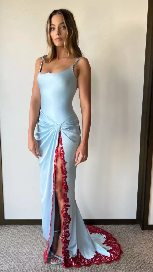 Margot Robbie looking exquisite