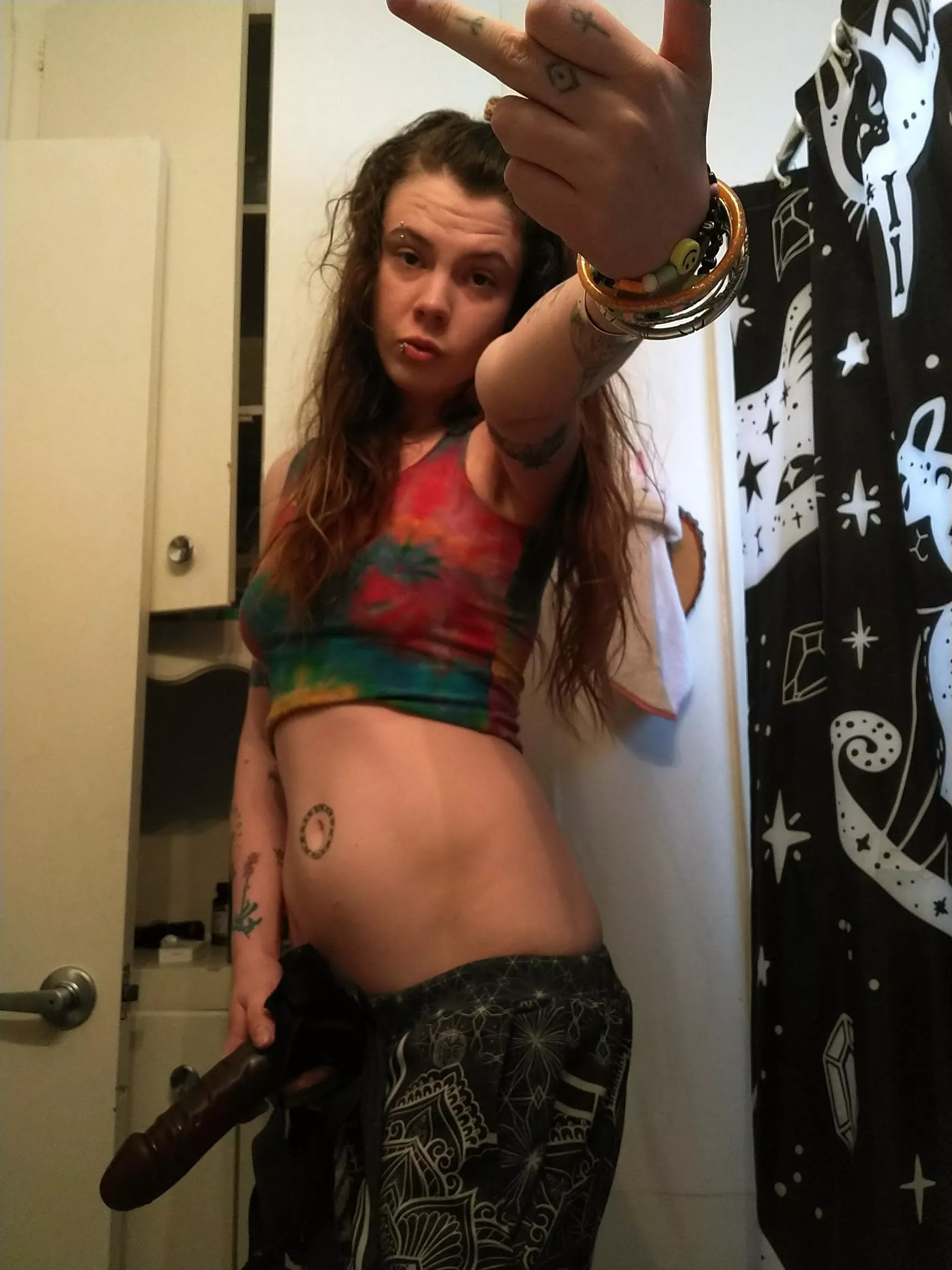 Mine's bigger and thicker, plus I actually know how to use it... Guess that makes Me daddy, huh?😈🍆