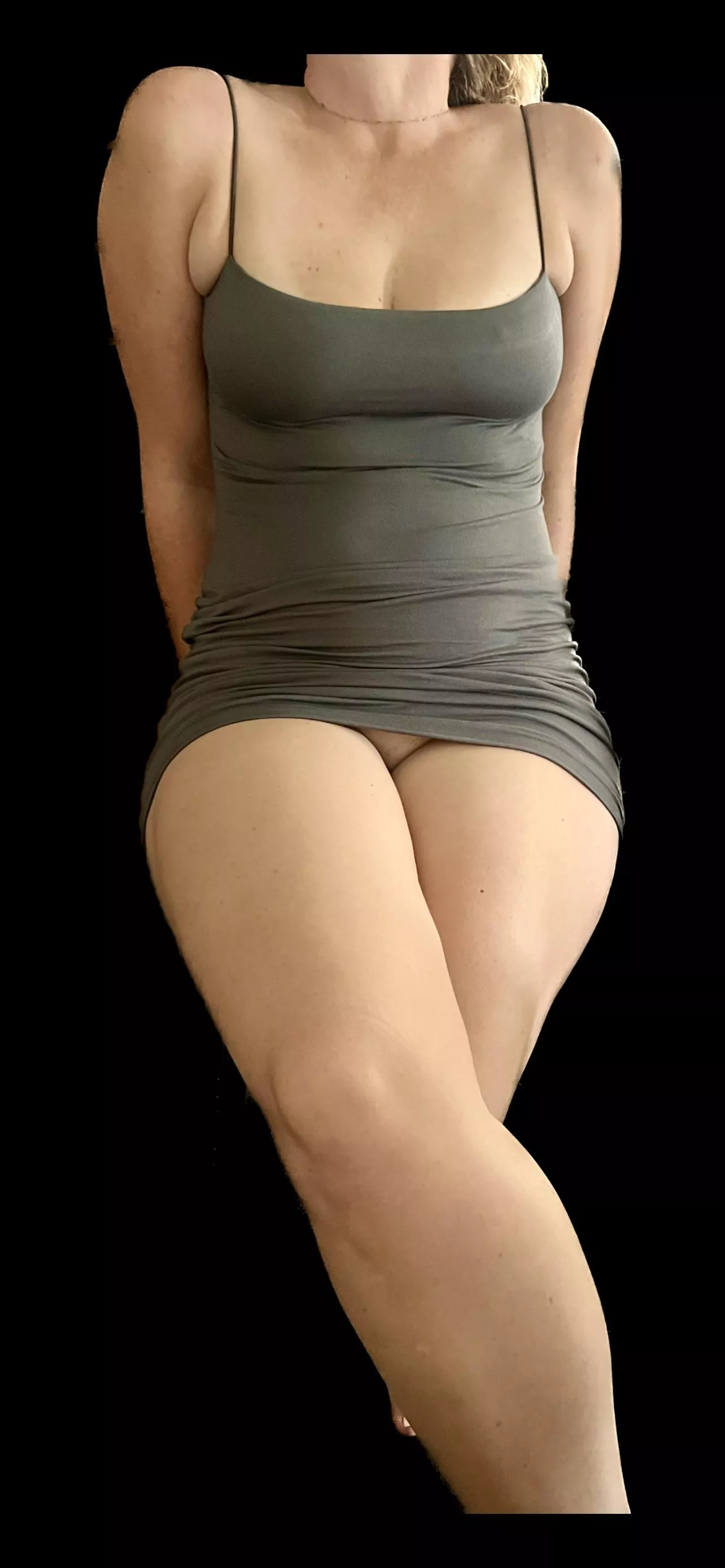 Mom of five exciting the dads today in this