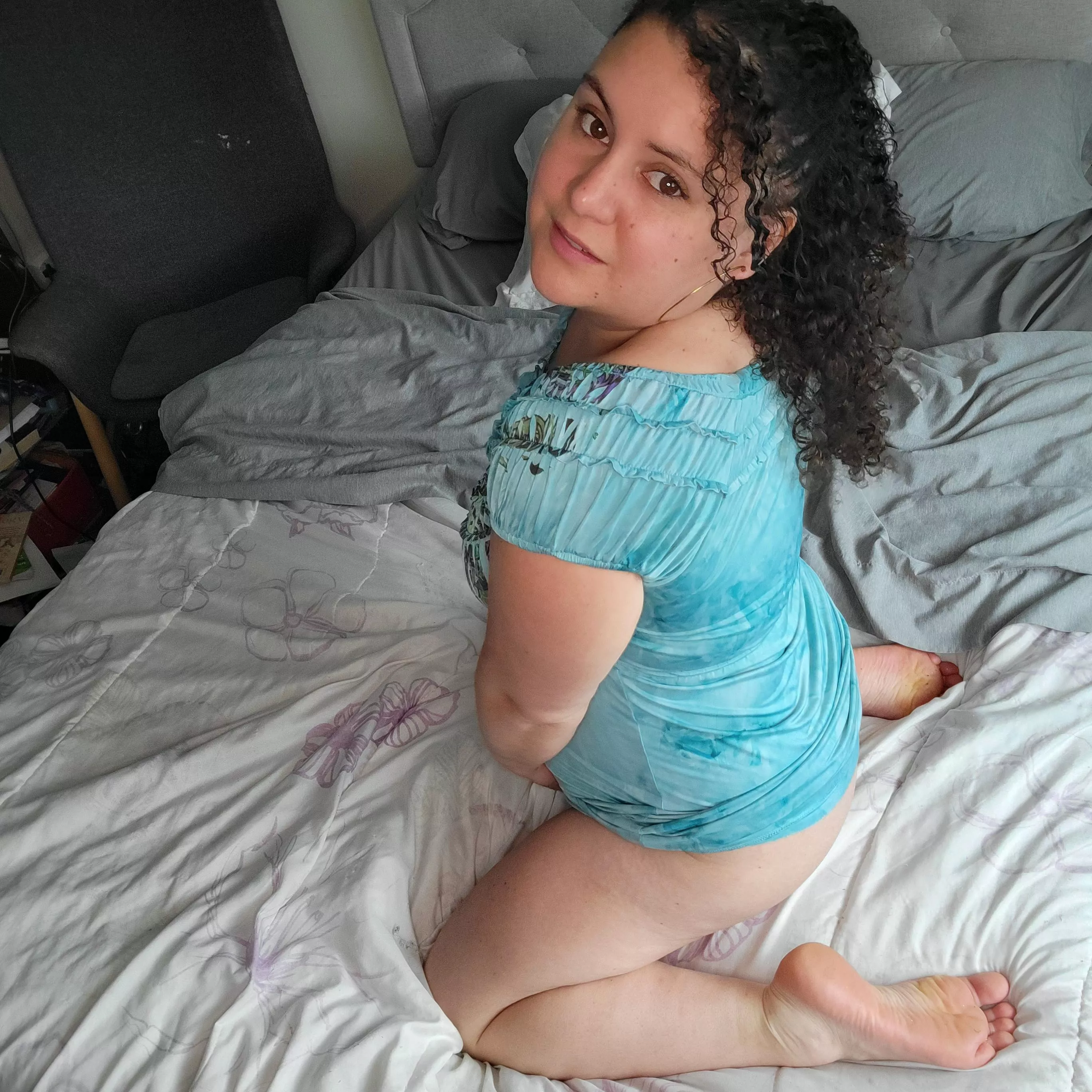 push me forward and pull my curls?