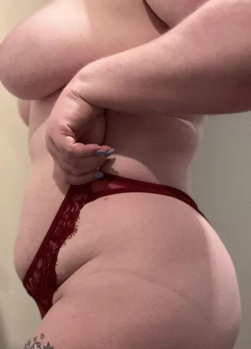 Real thick and juicy, want a taste?🥵