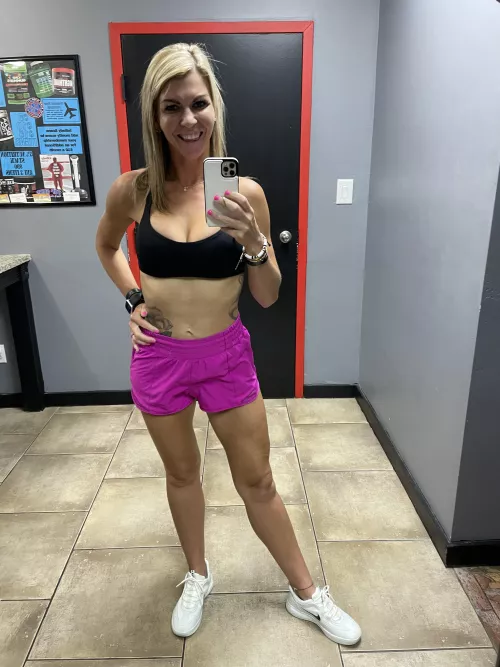 So real and normal…….almost 40 Hot Mom