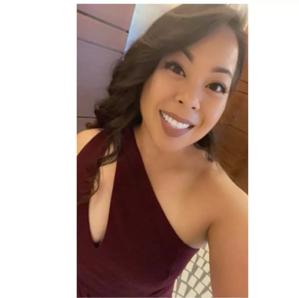 Stunning Filipina smile :-)