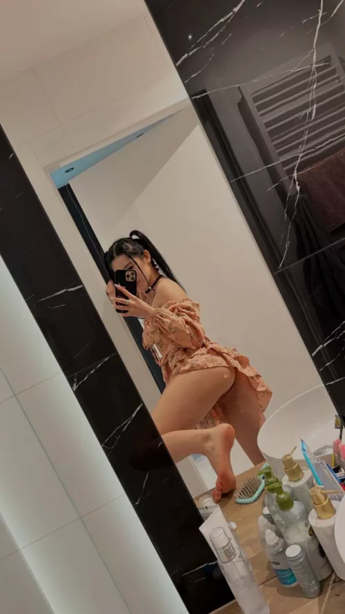 That was a really uncomfortable pose😂