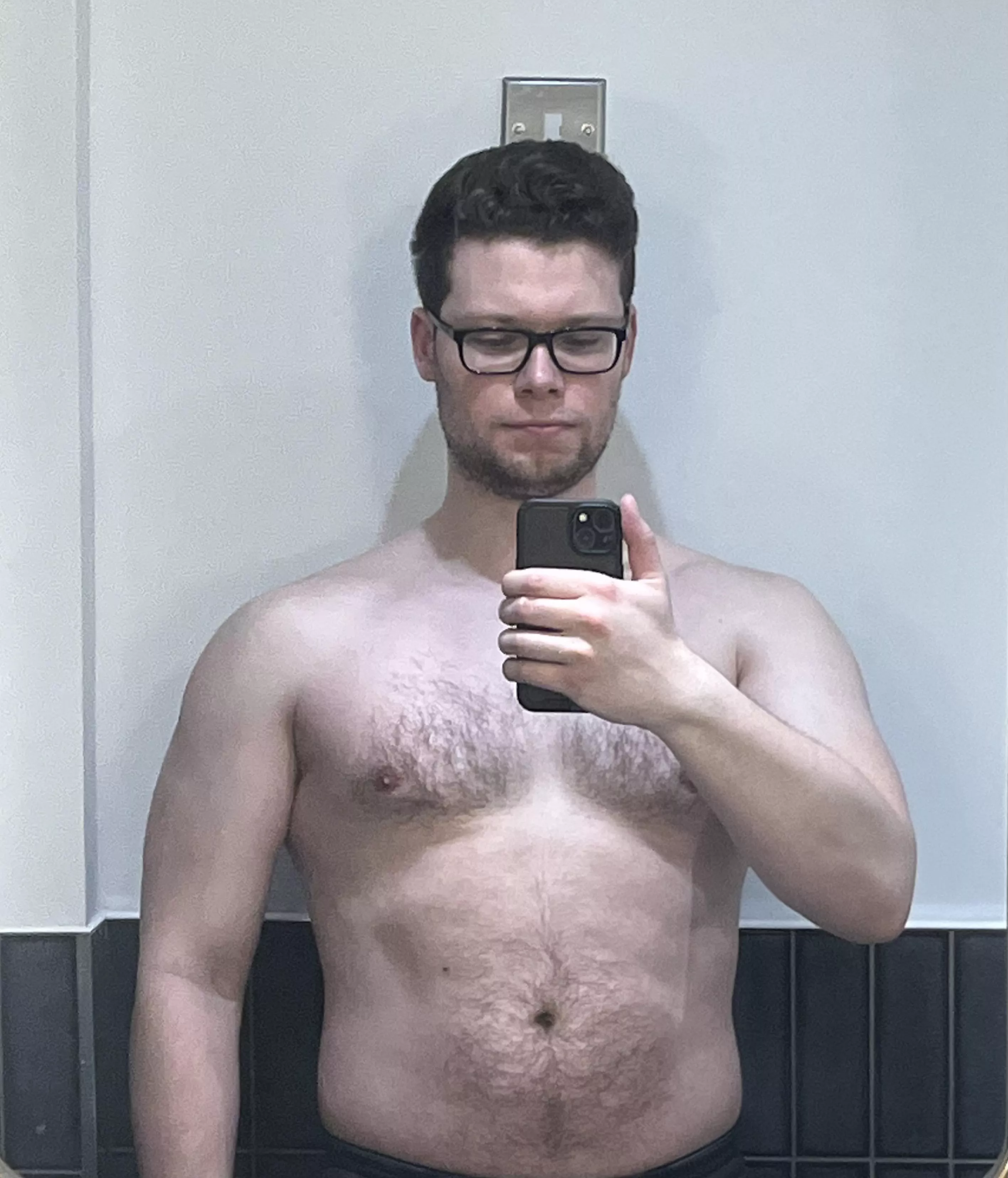 The thickness of Easter chocolate and a knee injury 😂 back to the gym before summer!