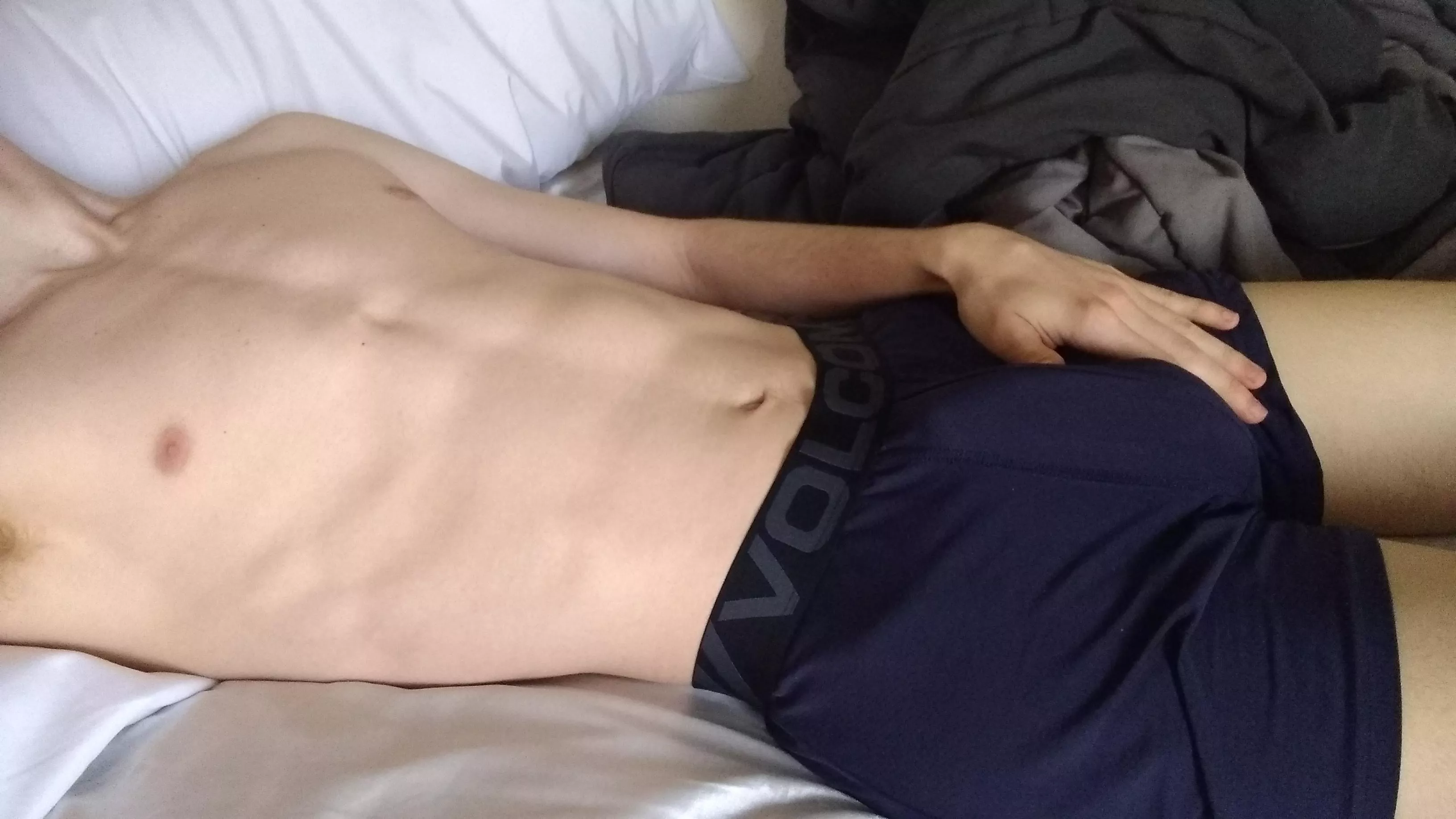 There's a cat outside my window :)