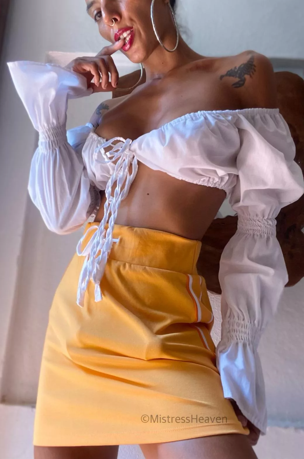 Tinder date with mommy ?