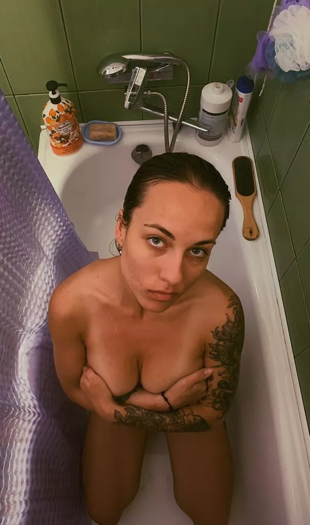 trying to be cool and fvckable at the same time ;)