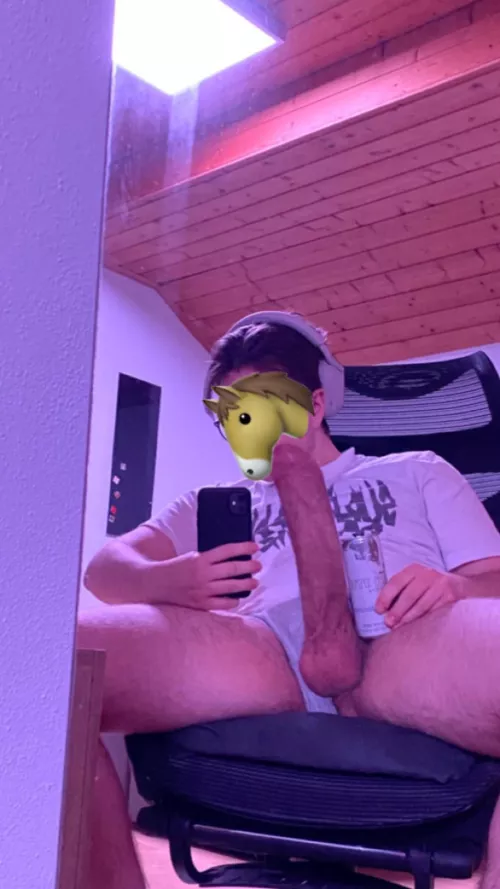 who wanna get destroyed by my 19yo 10 inch monstercock?