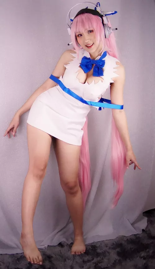 Would you let me suck your dick under the desk while you play? 👉🏻👈🏻