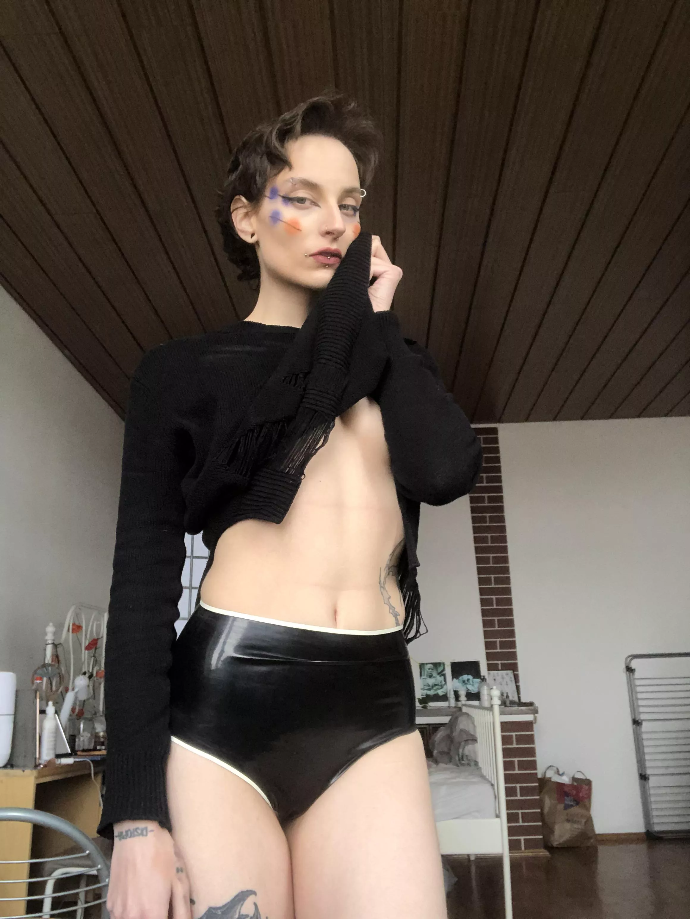 you are welcome to give me head pets, u can keep this creature as a pet 🧚‍♀️💖