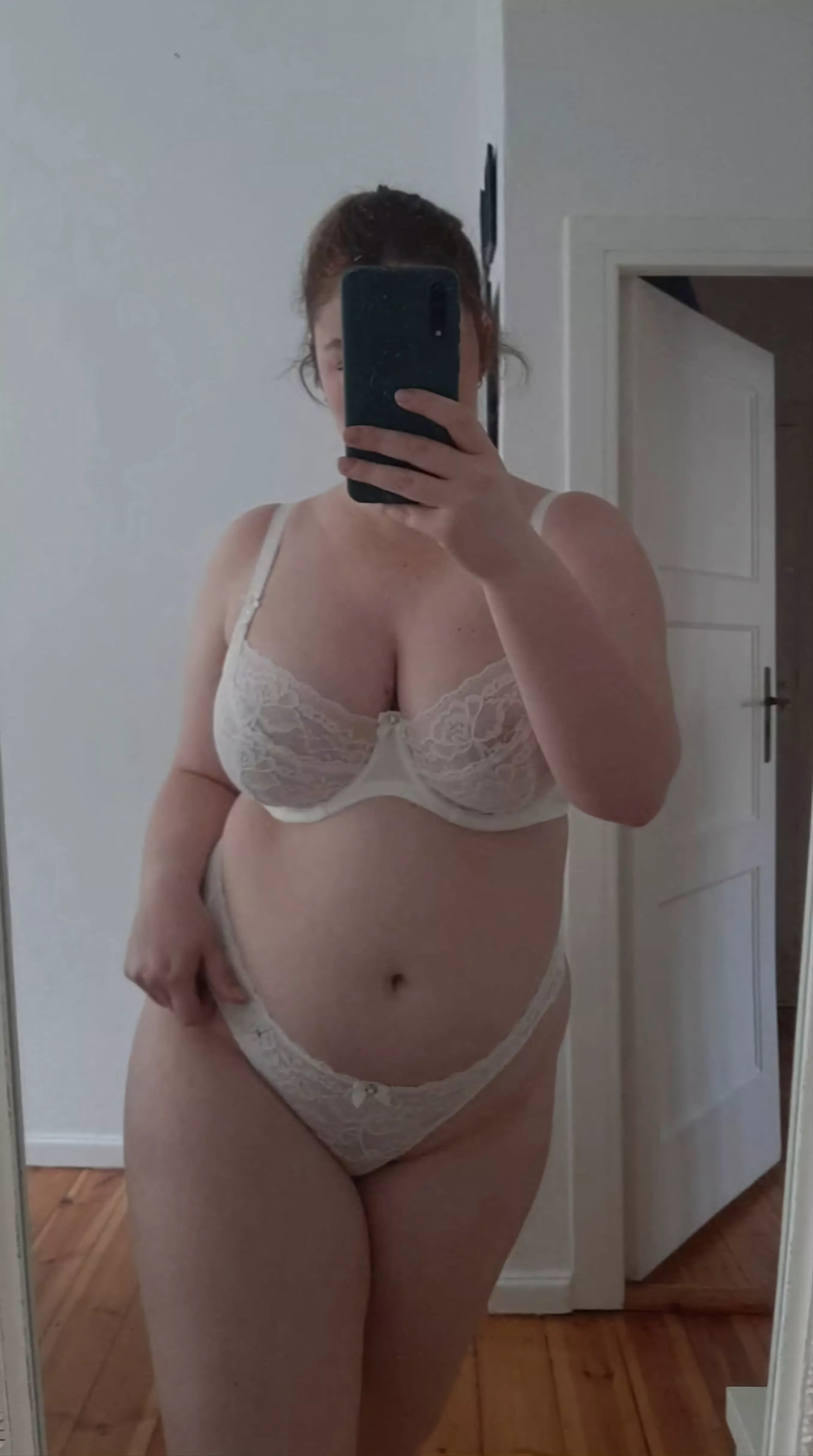 You can tell, I'm not skinny and I love my curves