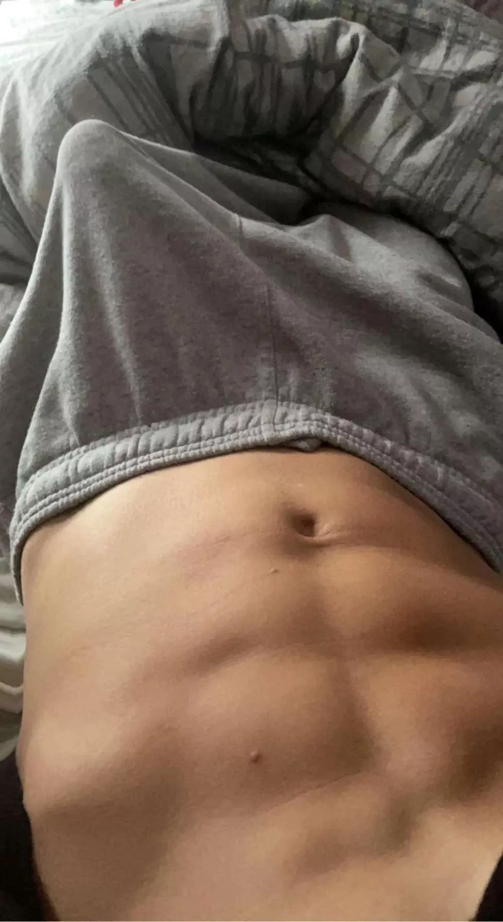 18 looking for a. cute. white boy jakekase1